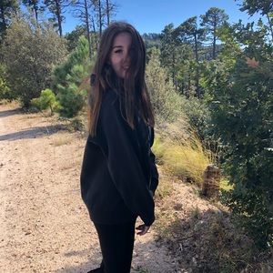 Meet your Posher, Dana